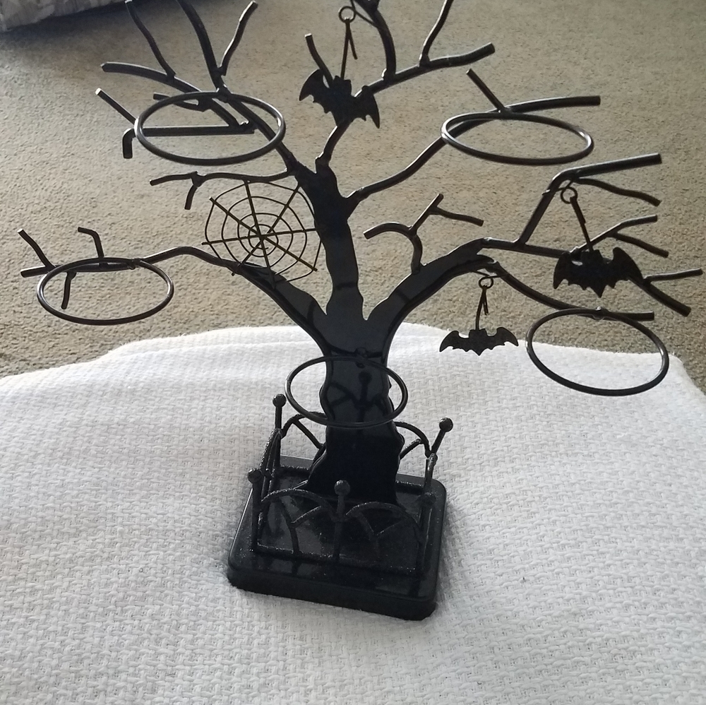 Halloween Tree Decor